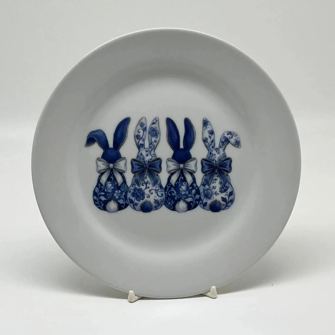 Some BUNNY did not get the memo—this is a BLUE theme table! Jane & Lizzee