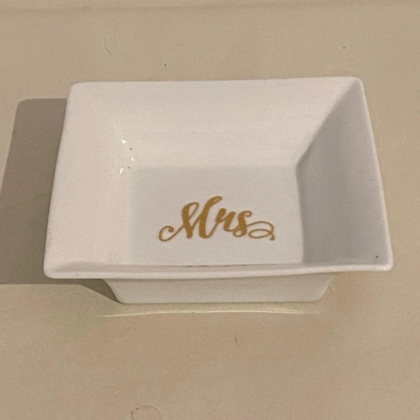 Mrs Ring Dish Faust Heirlooms